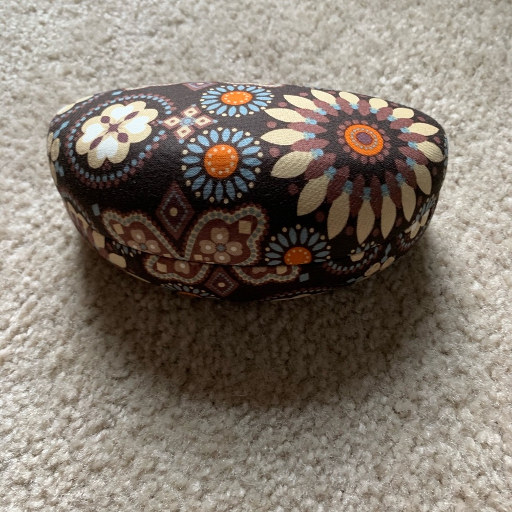 Vera Bradley hard sunglass case in Canyon pattern